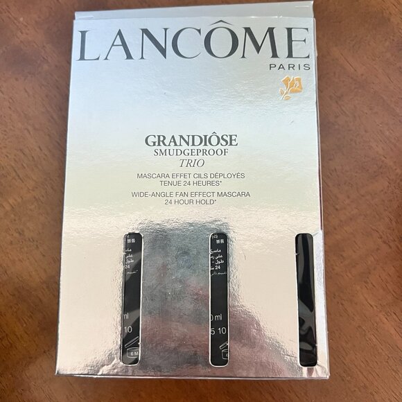 Lot of 2 Lancome Grandiose Smudgeproof Wide Fan Effect Black Mascara - Noir 01 - Picture 3 of 8